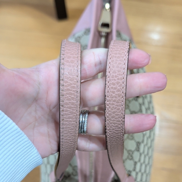Gucci Pink and Beige Signature Tote - Picture 10 of 16